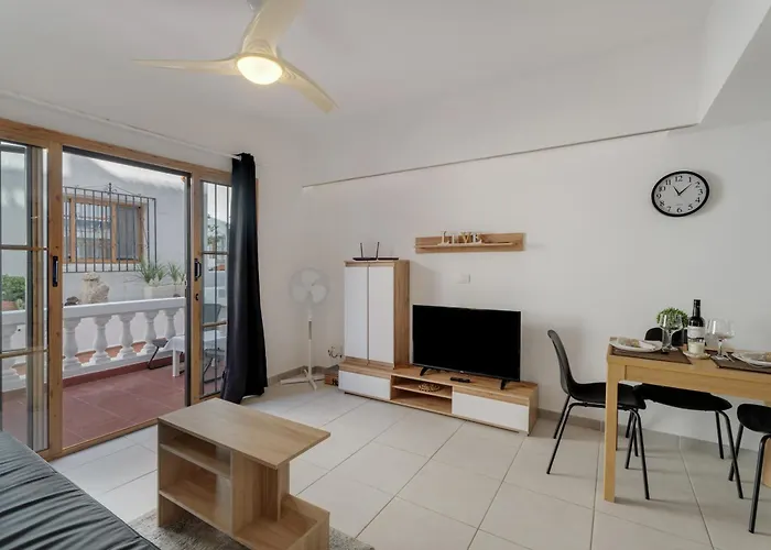 Charming One Bedroom Cristianos アロナ